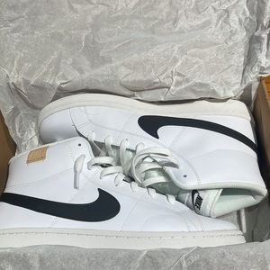 Nike Court Royale 2 Mid